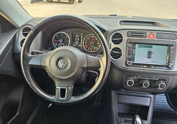 Volkswagen Tiguan cena 39990 przebieg: 198000, rok produkcji 2010 z Ozorków małe 301